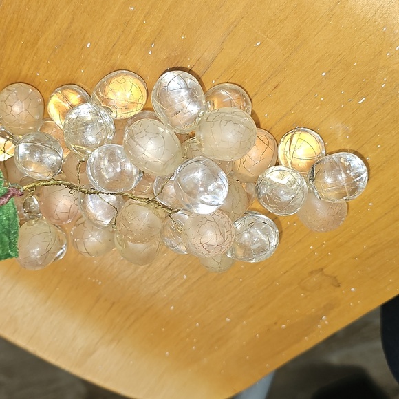 Lucite Grape Cluster - Picture 3 of 8